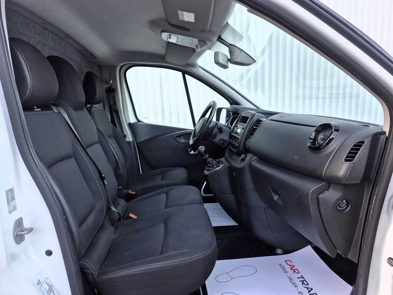 Vehicle image 21