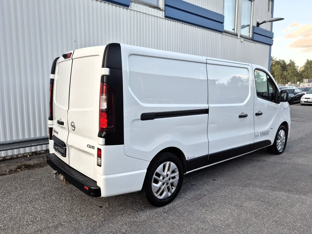 Vehicle image 6