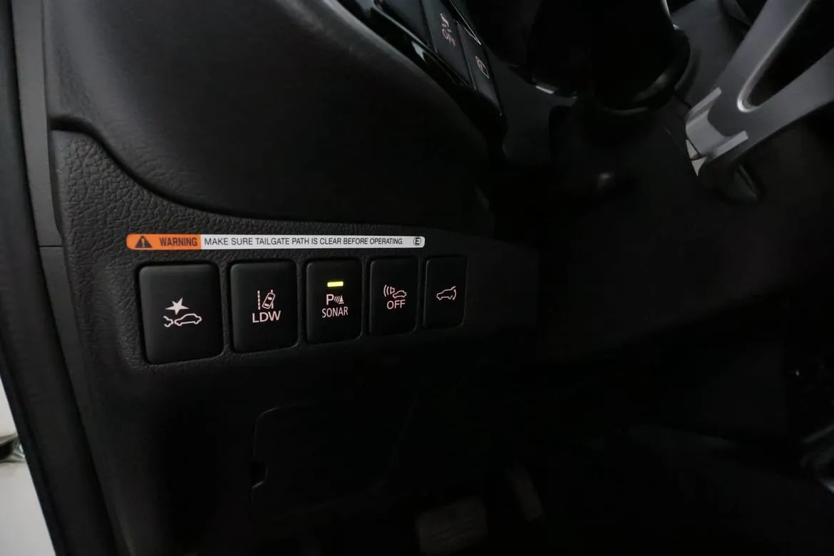 Vehicle image 26
