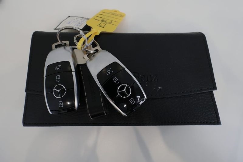 Mercedes E300 bild 31