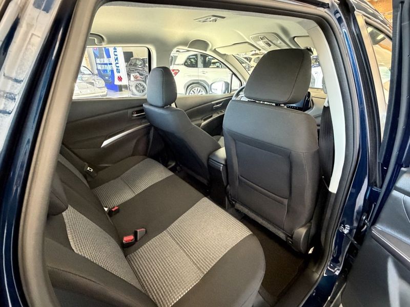 Suzuki S-CROSS bild 12