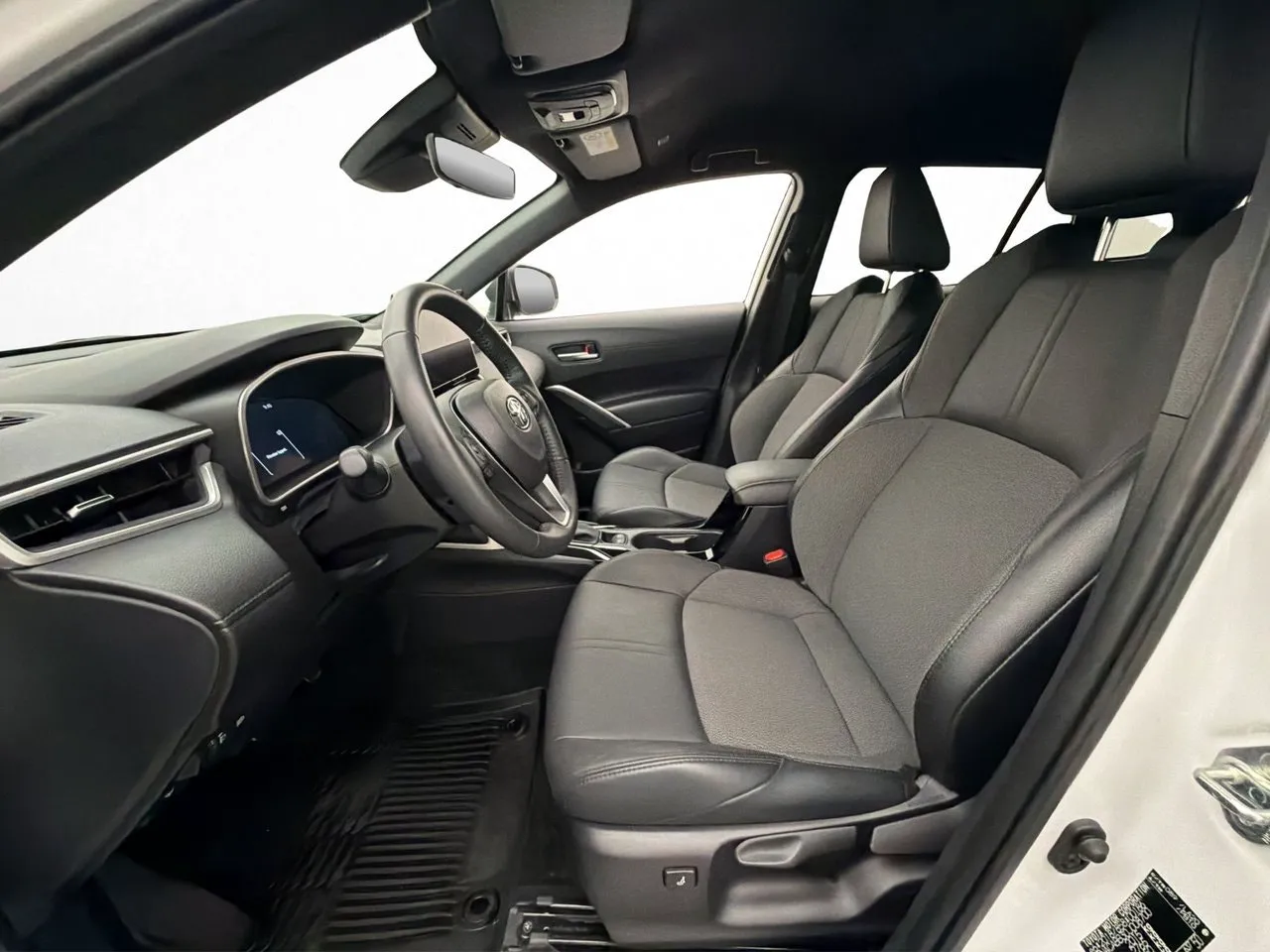Vehicle image 14