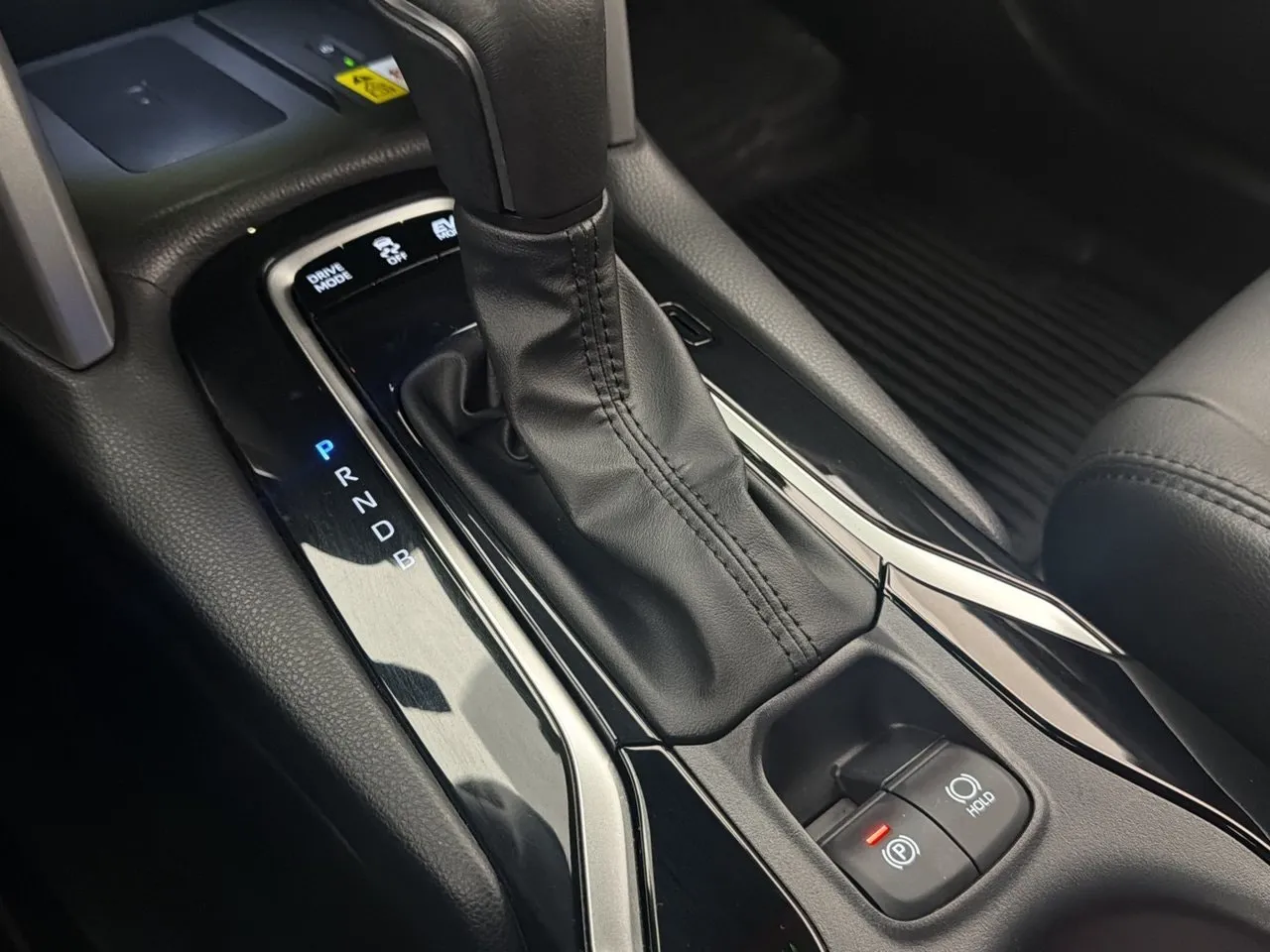 Vehicle image 24