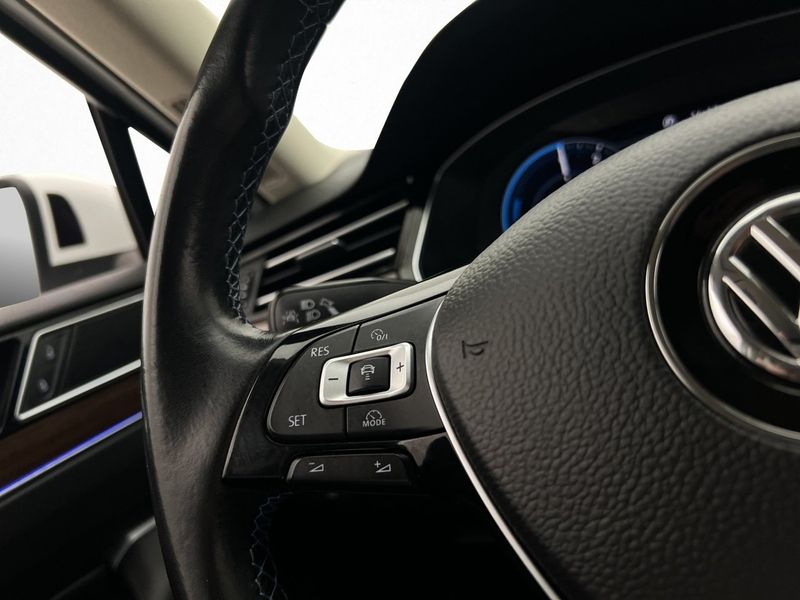 Volkswagen Passat bild 14