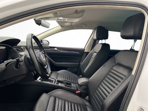 Volkswagen Passat bild 11