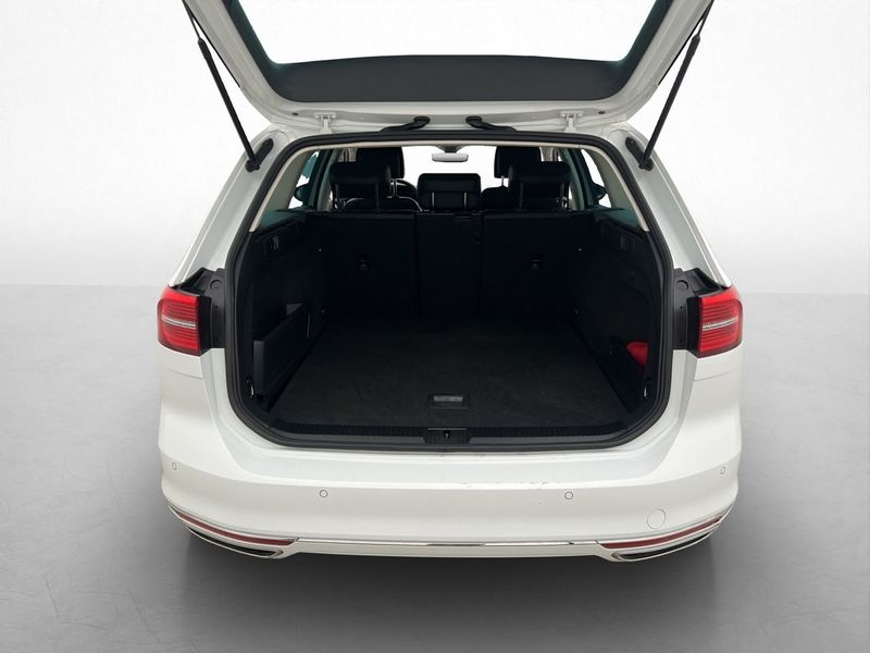 Volkswagen Passat bild 9