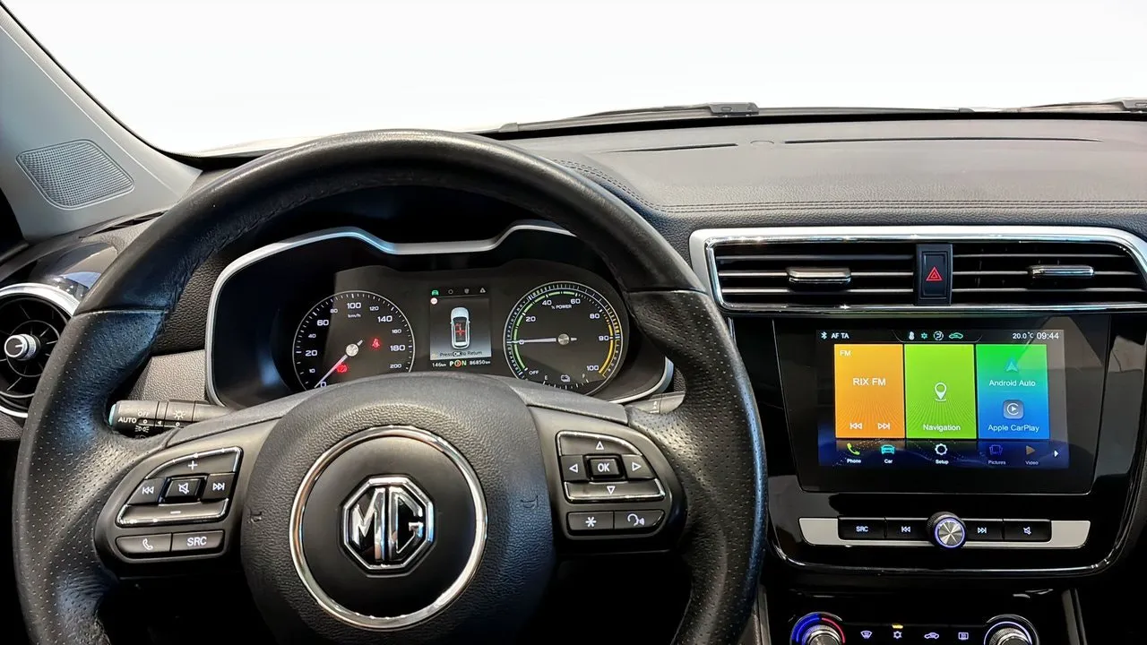 Vehicle image 11