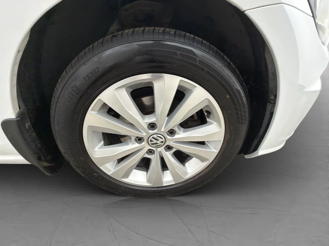 Vehicle image 24