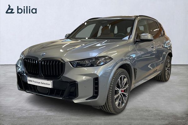 BMW X5 xDrive50e M Sport PRO Panorama Värmare Kamera H/K Drag - 2024