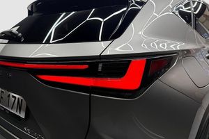 Lexus NX bild 10