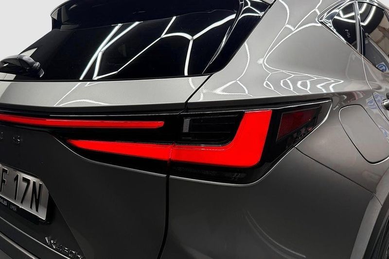 Lexus NX bild 10