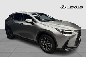 Lexus NX bild 6