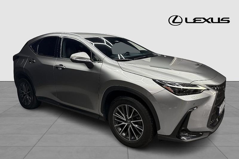 Lexus NX bild 6