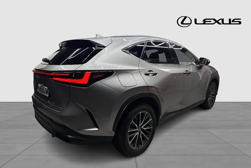 Lexus NX bild 5