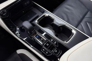 Lexus NX bild 17