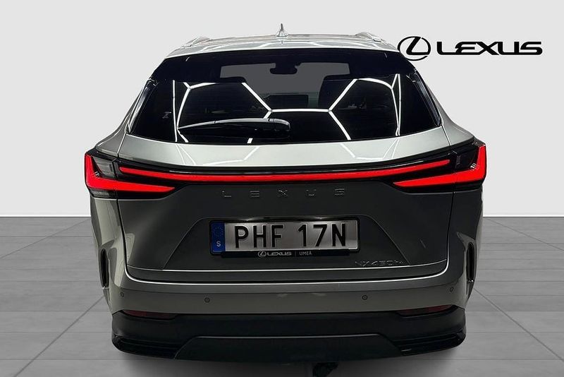 Lexus NX bild 3