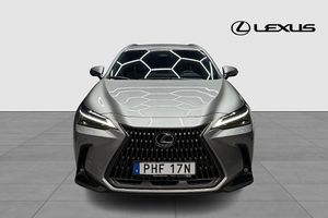 Lexus NX bild 8
