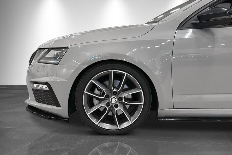 Skoda Octavia bild 2