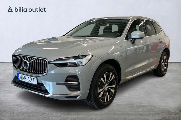 Volvo XC60 Recharge T6 AWD Core Edition Panorama Dragkrok 360°kam - 2024