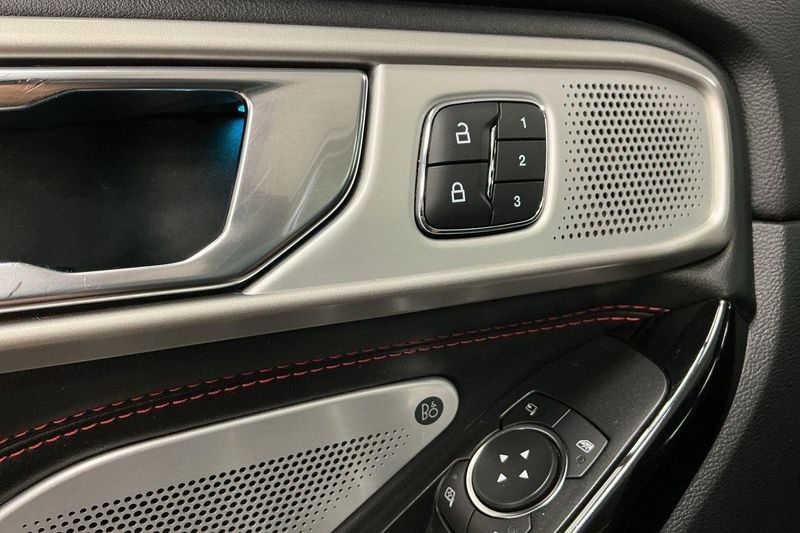 Ford Explorer bild 21