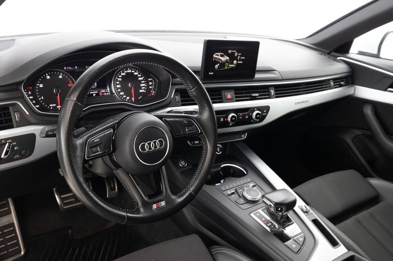Audi A4 bild 21