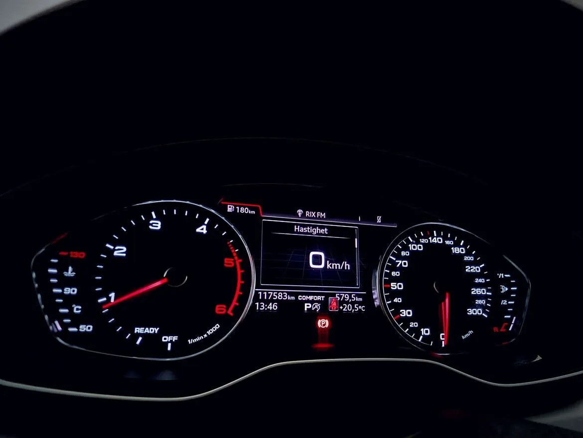 Vehicle image 18