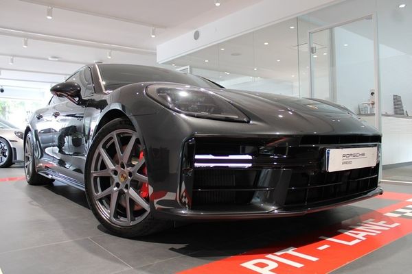 Porsche Panamera 4S E-HYBRID - 2025