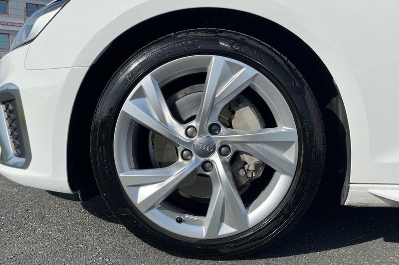 Audi A4 bild 11