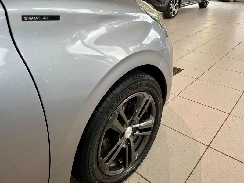 Peugeot 208 bild 14