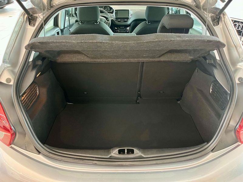 Peugeot 208 bild 10