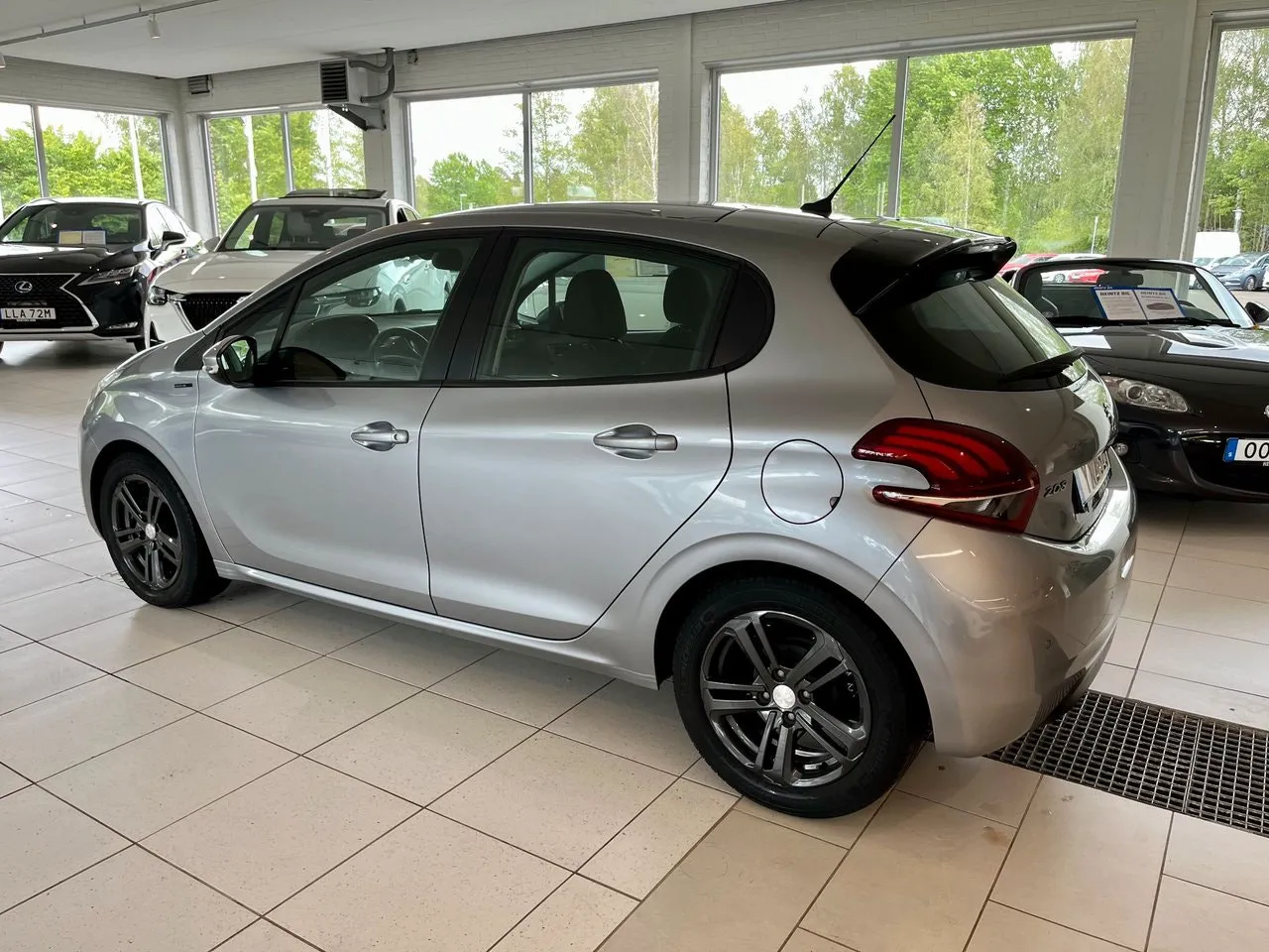 Vehicle image 1