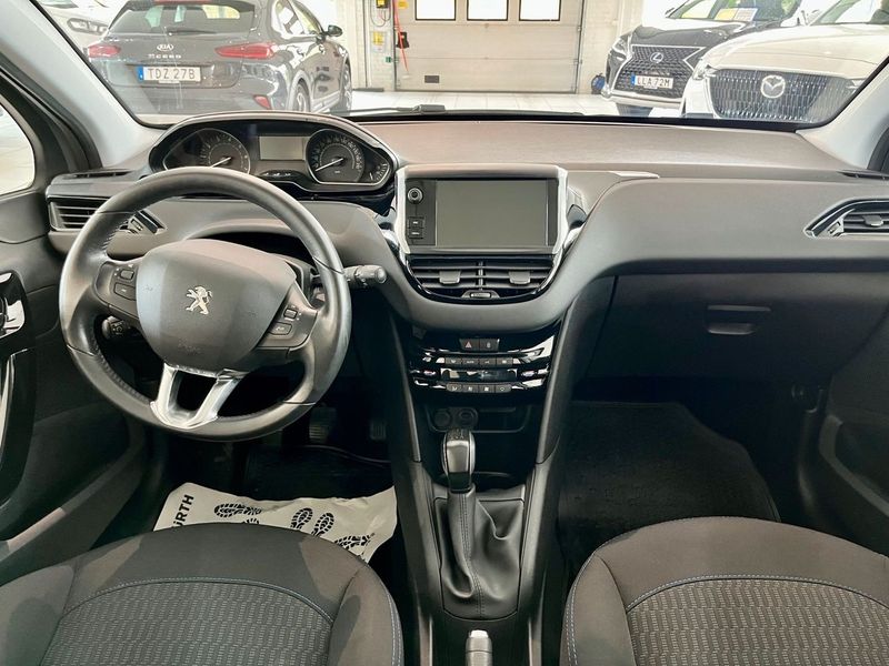 Peugeot 208 bild 12