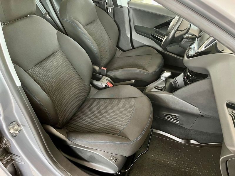 Peugeot 208 bild 13