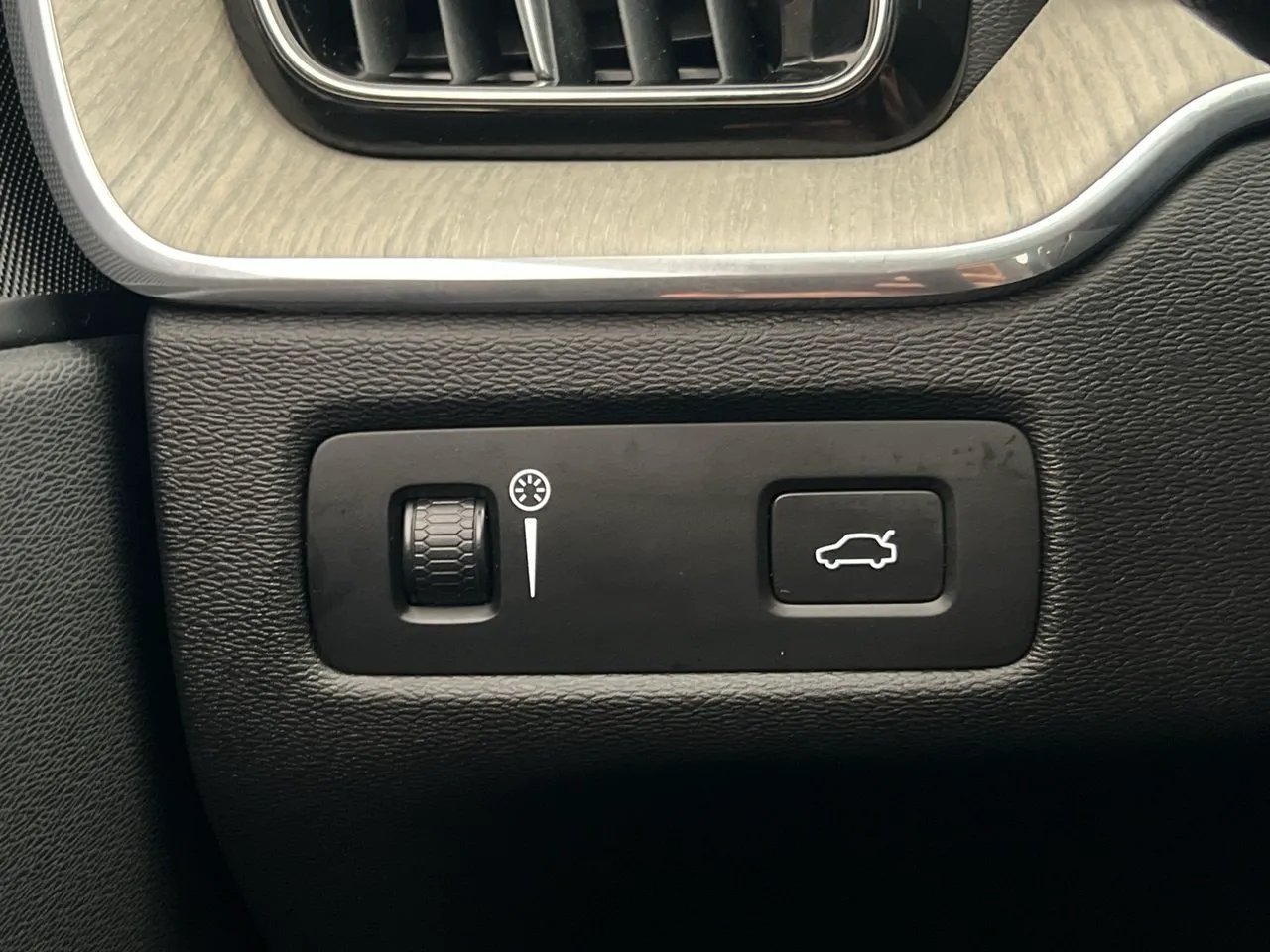 Vehicle image 29
