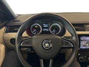 Skoda Octavia bild 9