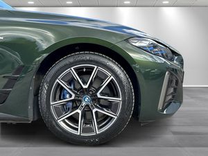 BMW i4 bild 7