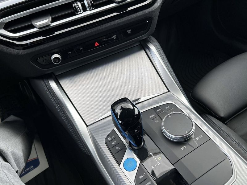 BMW i4 bild 16