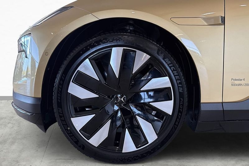 Polestar 4 bild 6