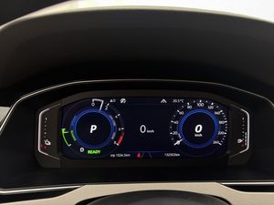 Volkswagen Passat bild 17