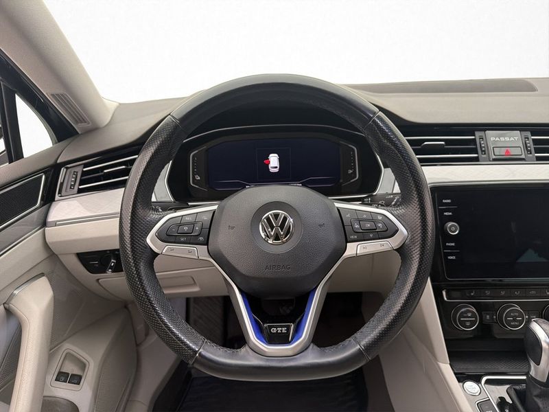 Volkswagen Passat bild 15
