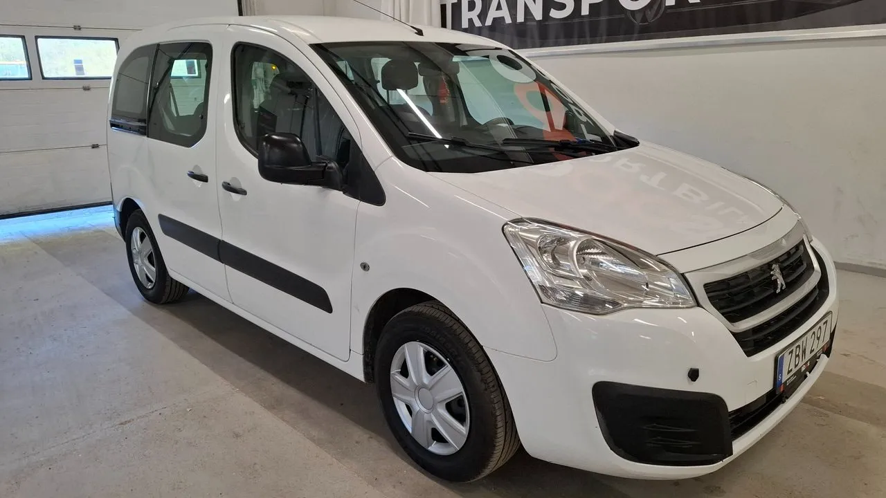 Vehicle image 1