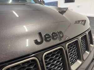 Jeep Grand Cherokee bild 15