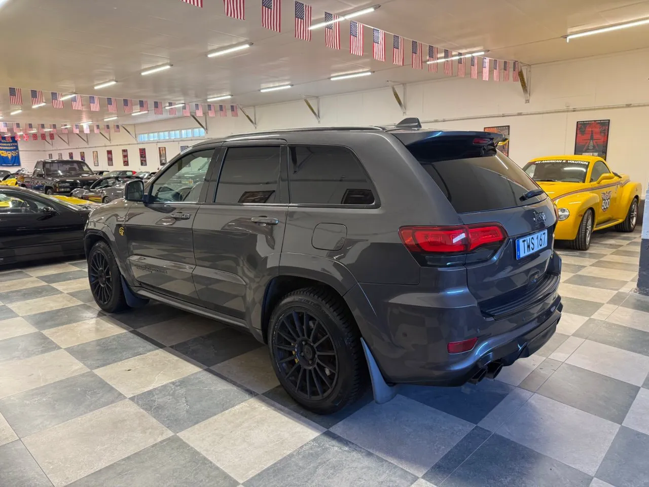 Vehicle image 8
