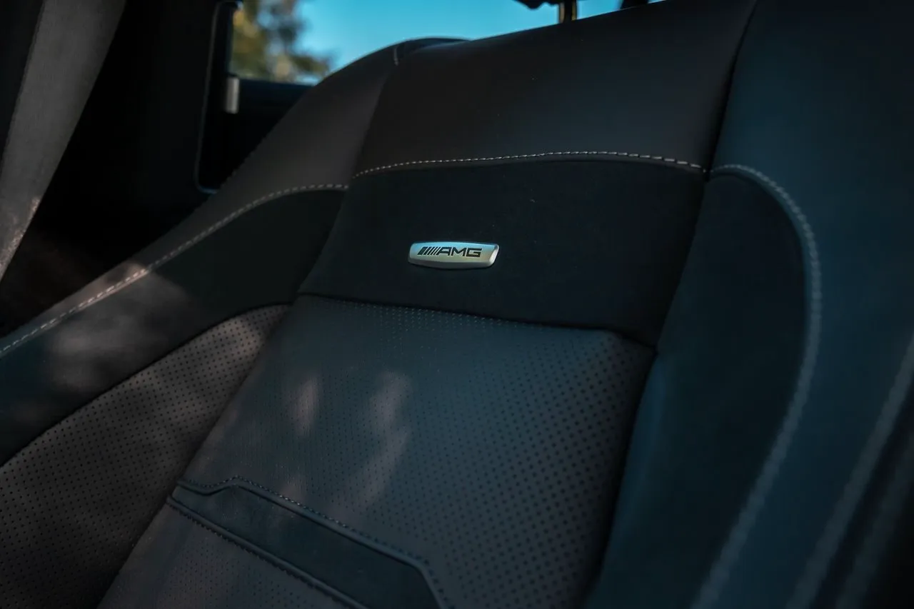Vehicle image 25