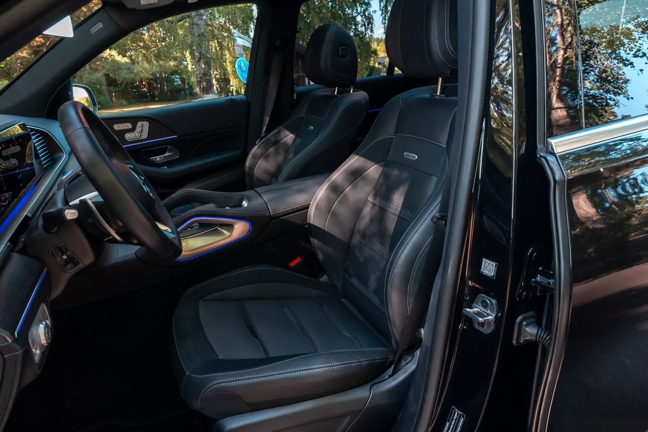 Vehicle image 31
