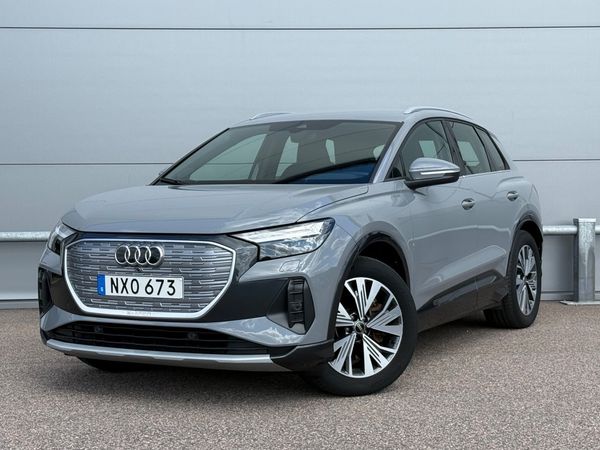 Audi Q4 e-tron 40 e-tron Proline Advanced / Dragkrok / Vinterhjul / - 2023