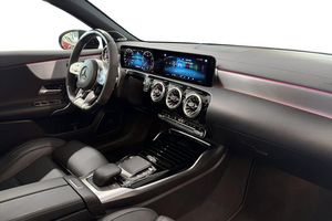 Mercedes A45 AMG bild 9