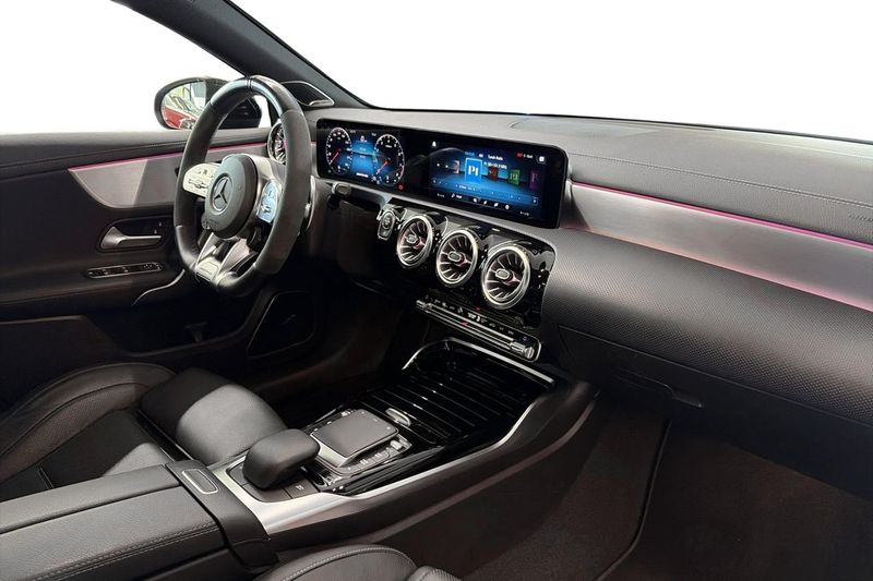 Mercedes A45 AMG bild 9