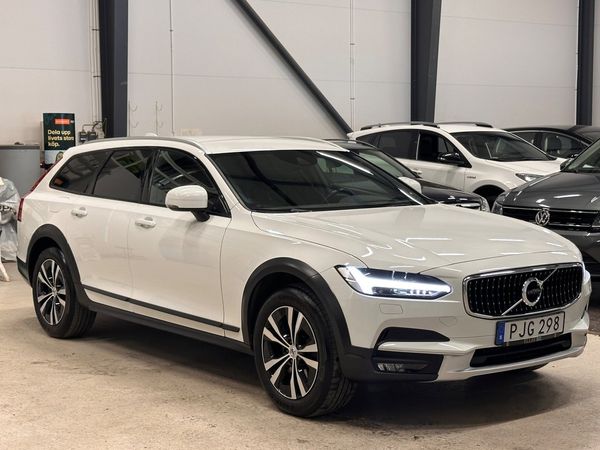Volvo V90 Cross Country D4 AWD 190HK PRO DRAG B-KAM NAVI VOC BLIS DVÄRM CARPLAY - 2017