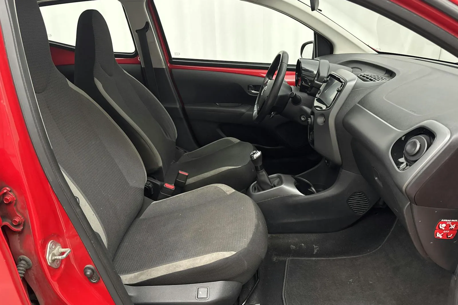 Vehicle image 6